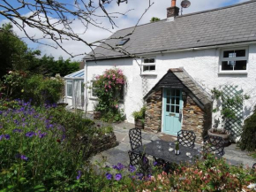 Mays Cottage St Issey